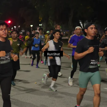 Runner Photo 7061334