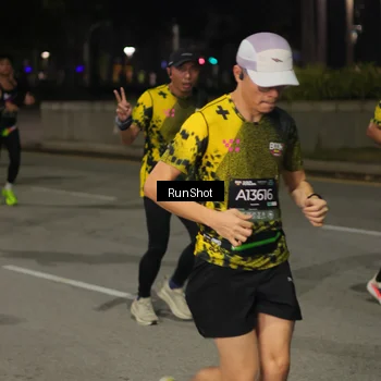 Runner Photo 7061365