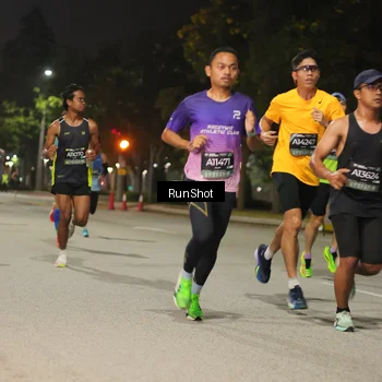 Runner Photo 7061413