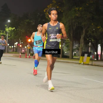 Runner Photo 7061536