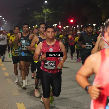Runner Photo 7061673