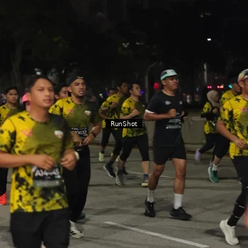 Runner Photo 7062030