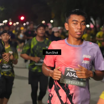 Runner Photo 7062082