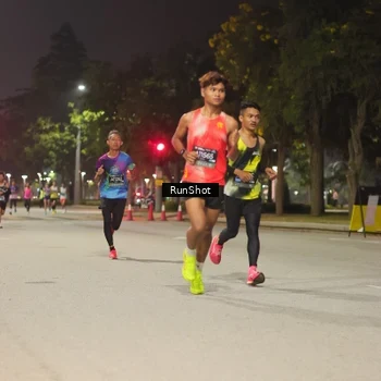Runner Photo 7062101