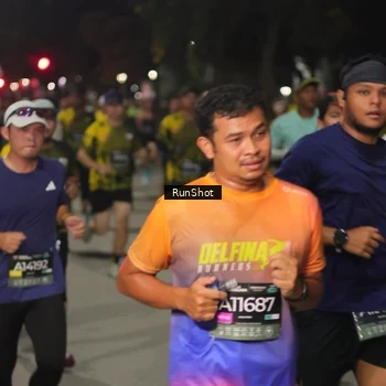 Runner Photo 7062103