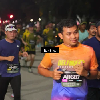 Runner Photo 7062104
