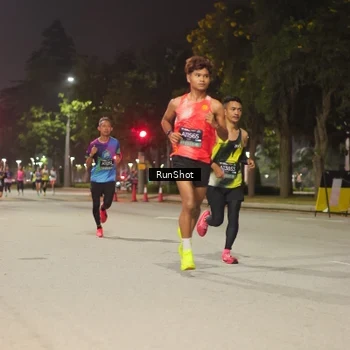 Runner Photo 7062129