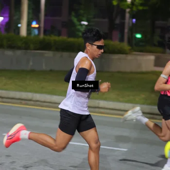 Runner Photo 7062168
