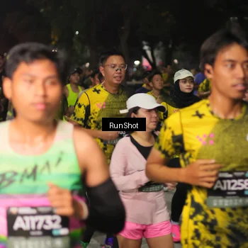 Runner Photo 7062395