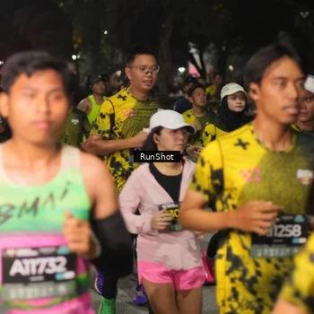 Runner Photo 7062400