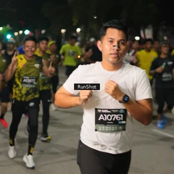 Runner Photo 7062542