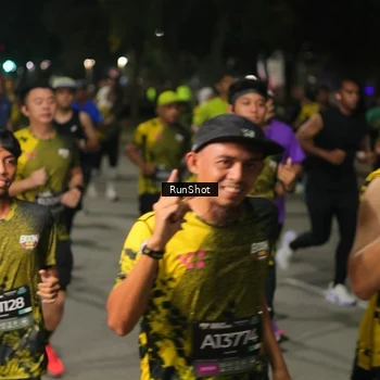 Runner Photo 7062552