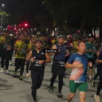 Runner Photo 7062669
