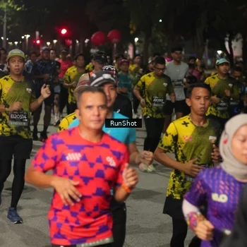 Runner Photo 7062754