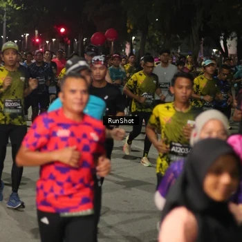 Runner Photo 7062757