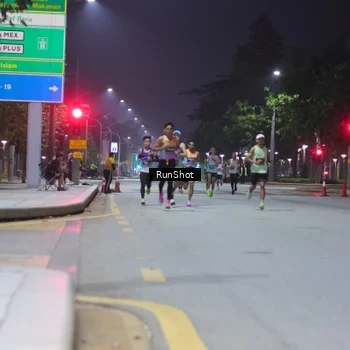 Runner Photo 7062758