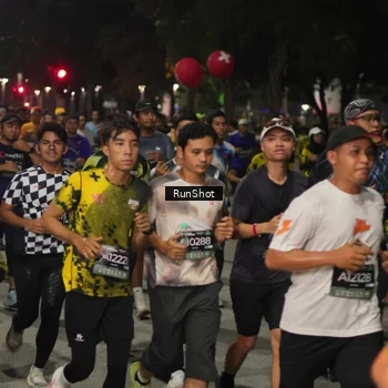 Runner Photo 7062849