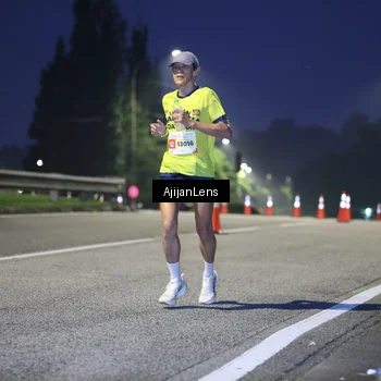 Runner Photo 7063000