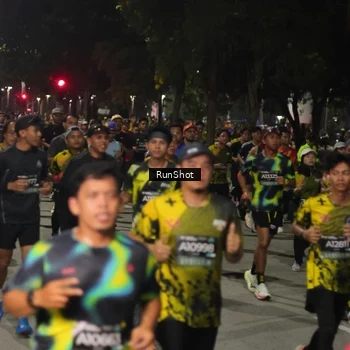 Runner Photo 7063001