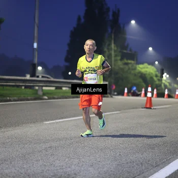 Runner Photo 7063004