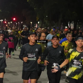 Runner Photo 7063009