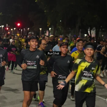 Runner Photo 7063012
