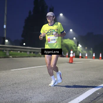 Runner Photo 7063033