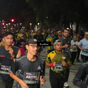 Runner Photo 7063035