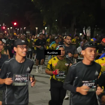 Runner Photo 7063036