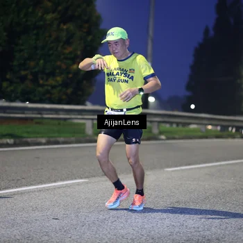 Runner Photo 7063062