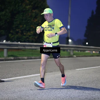 Runner Photo 7063063