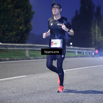 Runner Photo 7063084