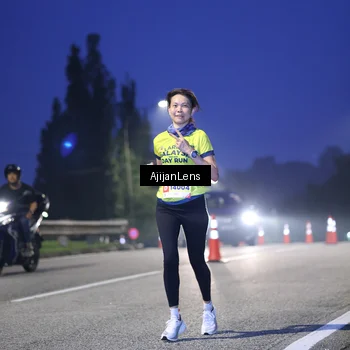 Runner Photo 7063086