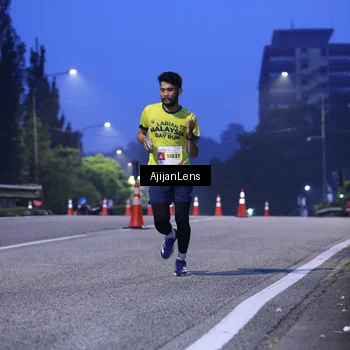 Runner Photo 7063196