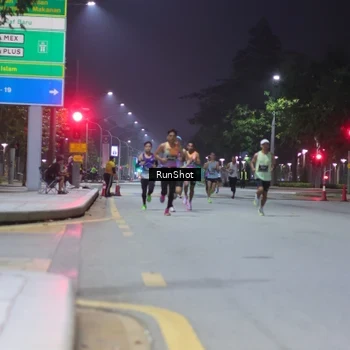 Runner Photo 7063203