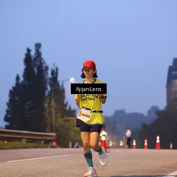 Runner Photo 7063302