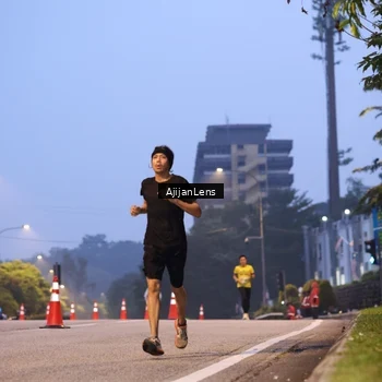 Runner Photo 7063364