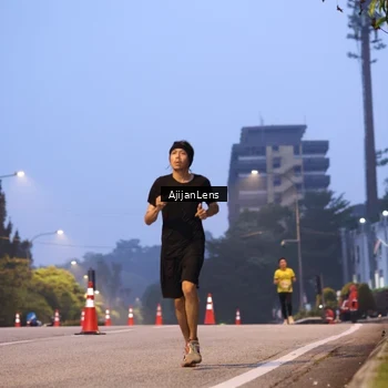 Runner Photo 7063372