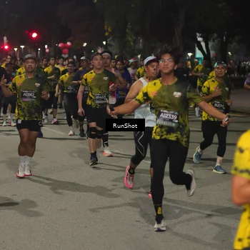 Runner Photo 7063409