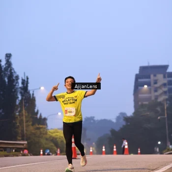 Runner Photo 7063414