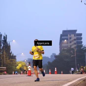 Runner Photo 7063417
