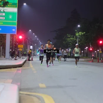 Runner Photo 7063424