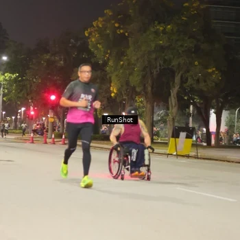Runner Photo 7063446