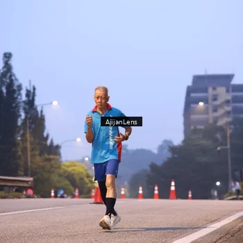 Runner Photo 7063461