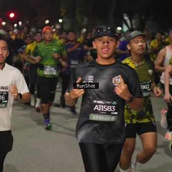 Runner Photo 7063473