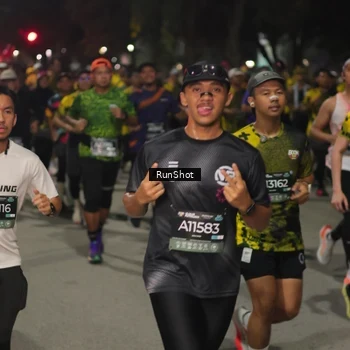 Runner Photo 7063474