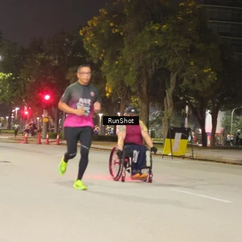 Runner Photo 7063475