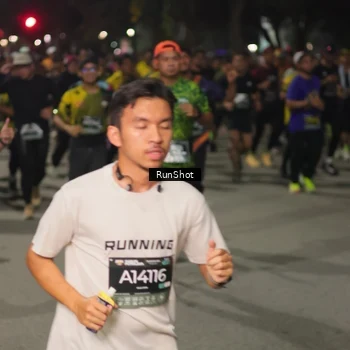 Runner Photo 7063476