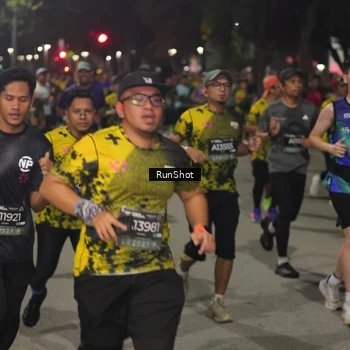 Runner Photo 7063495