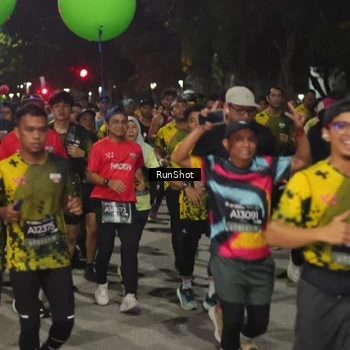 Runner Photo 7063504